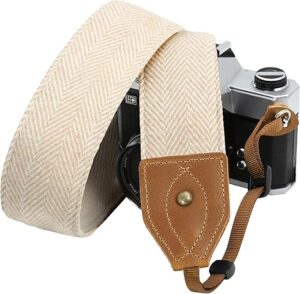 Best Leather Camera Straps for Photographers in 2025